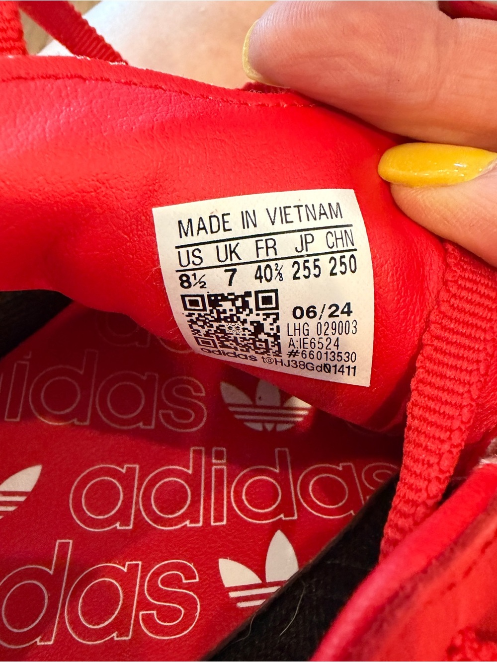 adidas Red Low-Top Sneakers with White Stripes- gazelle- never worn!!! - Picture 4 of 4